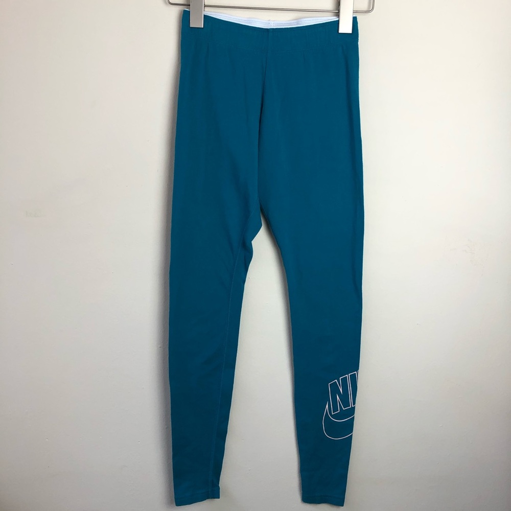 Nike Size XS Swoop Pant Leggings